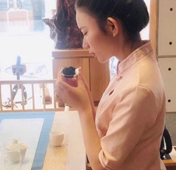 打败口臭一点也不难☺☺试试桂花乌龙茶，口气清新~