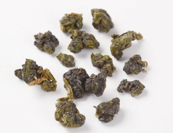 喝高山乌龙茶有怎样的功效与作用？喝高山茶的好处和坏处