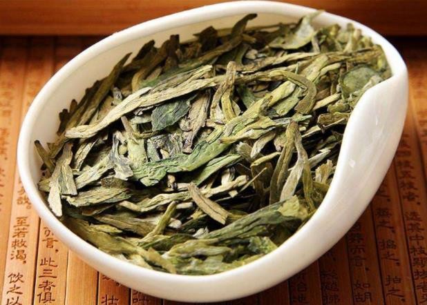绿茶老竹大方茶过期了能喝吗，竹叶青茶叶过了保质期还能喝吗