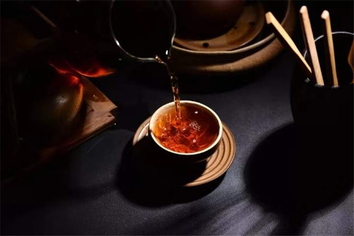你用的铜壶安全吗，铜壶会生锈吗