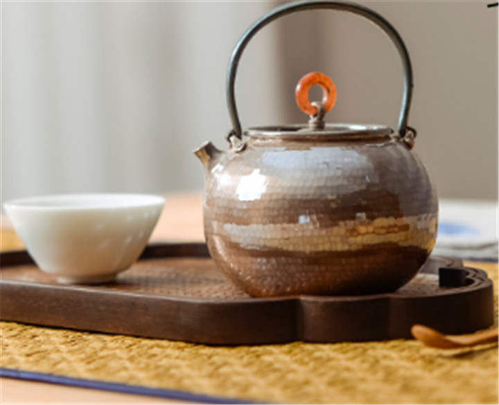 银壶真的是“越重越贵”吗？，纯银壶一般卖什么价格