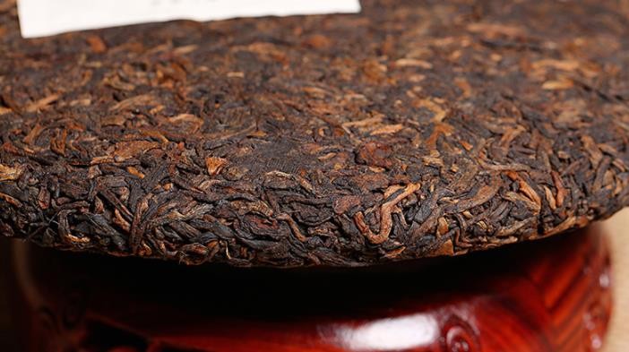 冬天喝普洱生茶好还是熟茶好？