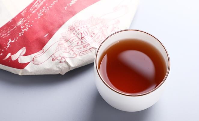 冬天喝普洱生茶好还是熟茶好？