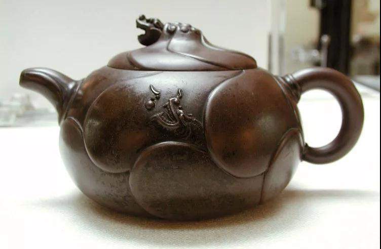 如何鉴别紫砂老壶，老紫砂壶的特征