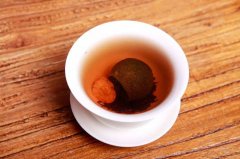 隔夜茶洗头有什么好处，隔夜茶洗头正确方法