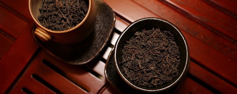 黑茶的功效与作用及禁忌，长期喝黑茶的好处和坏处