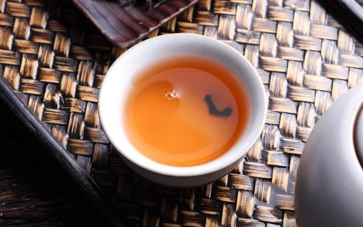 女人喝大红袍茶好吗