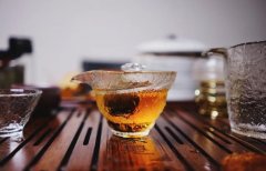 女生喝茶叶有什么好处，女人喝茶叶的好处和坏处