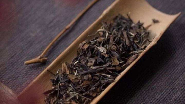 如何选购老白茶
