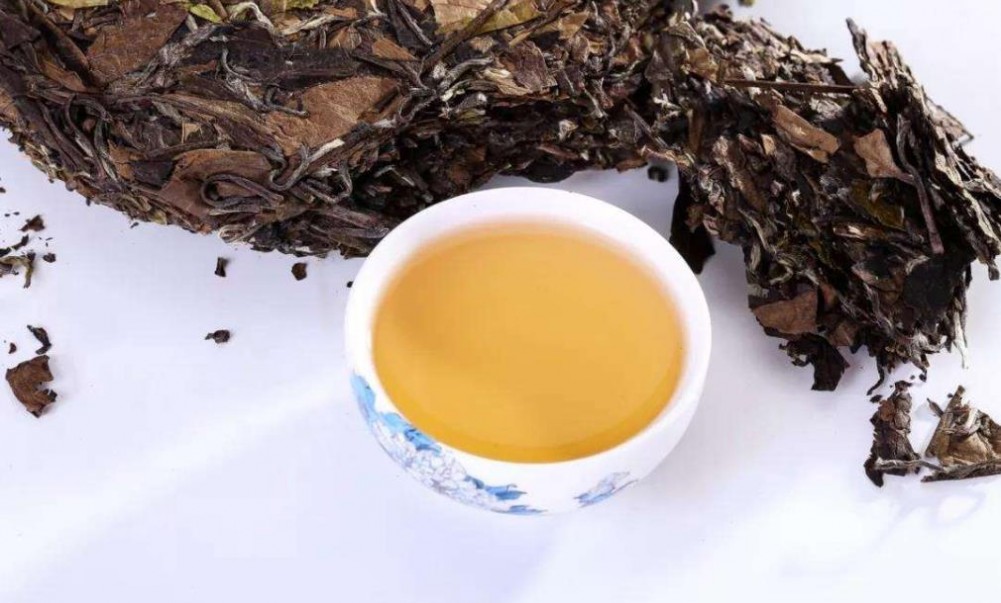 茶叶水放白糖的功效