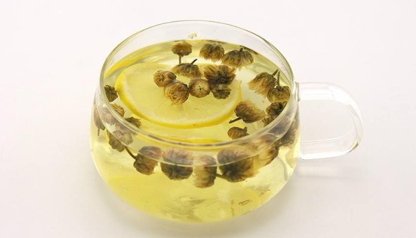 柠檬和菊花泡水的功效与禁忌