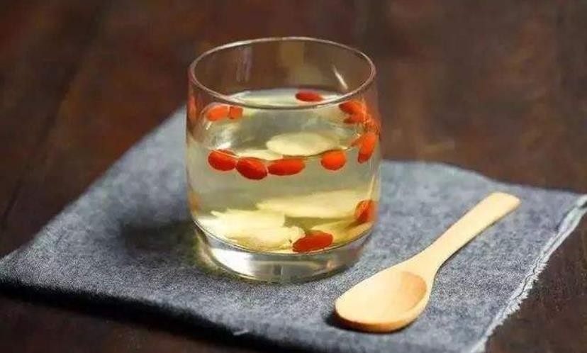 红枣枸杞西洋参泡水喝的功效