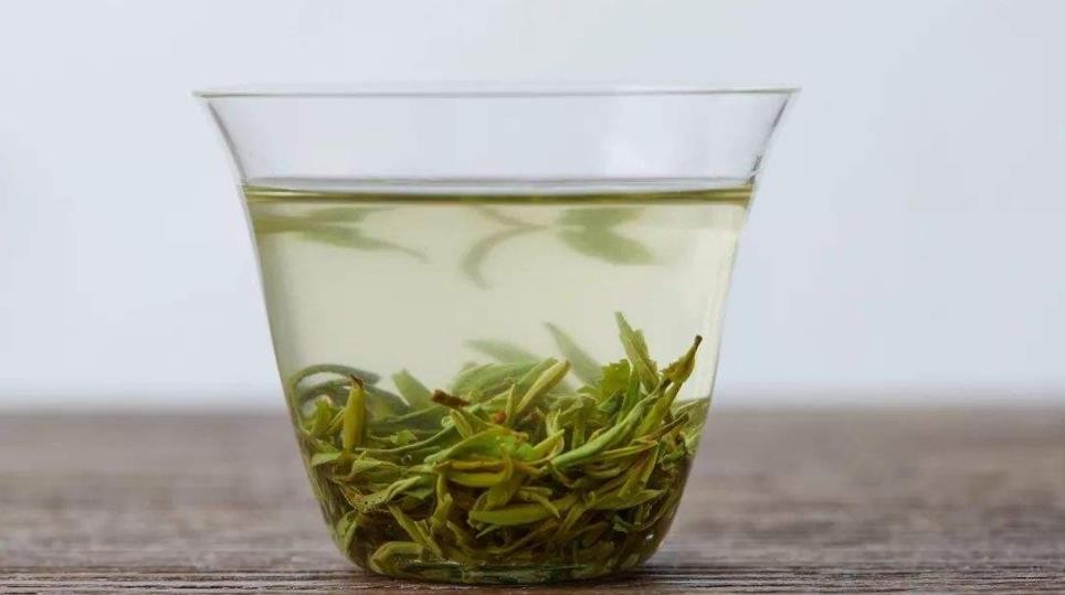 红茶的功效与作用与绿茶有什么不同