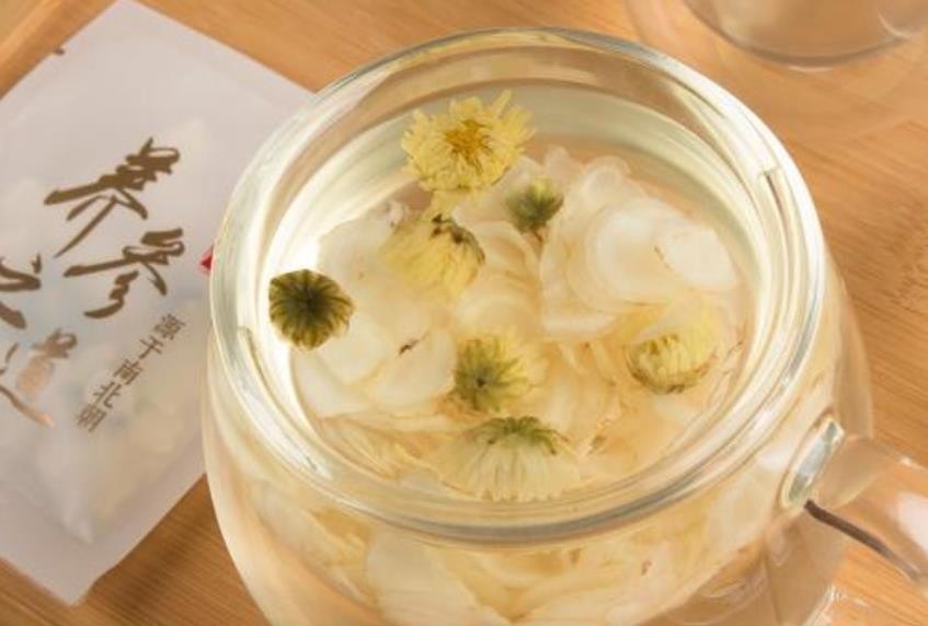 菊花黄芪泡水喝的功效