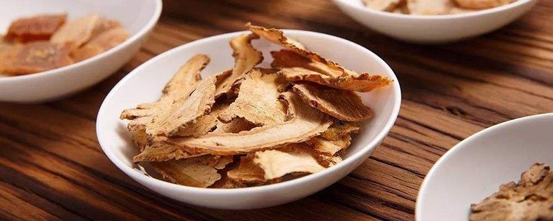 菊花黄芪泡水喝的功效，黄芪的最佳搭配