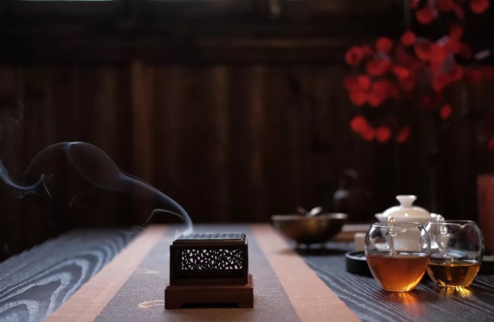 时间，正在悄悄奖励喝茶的你